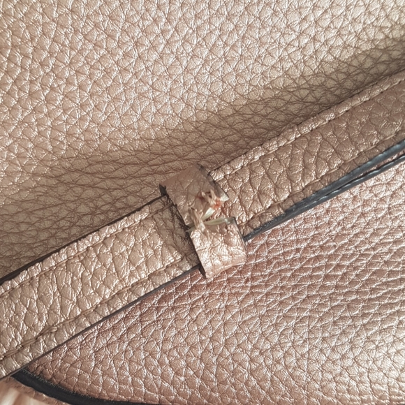 Guess metallic pink crossbody bag - Picture 7 of 7